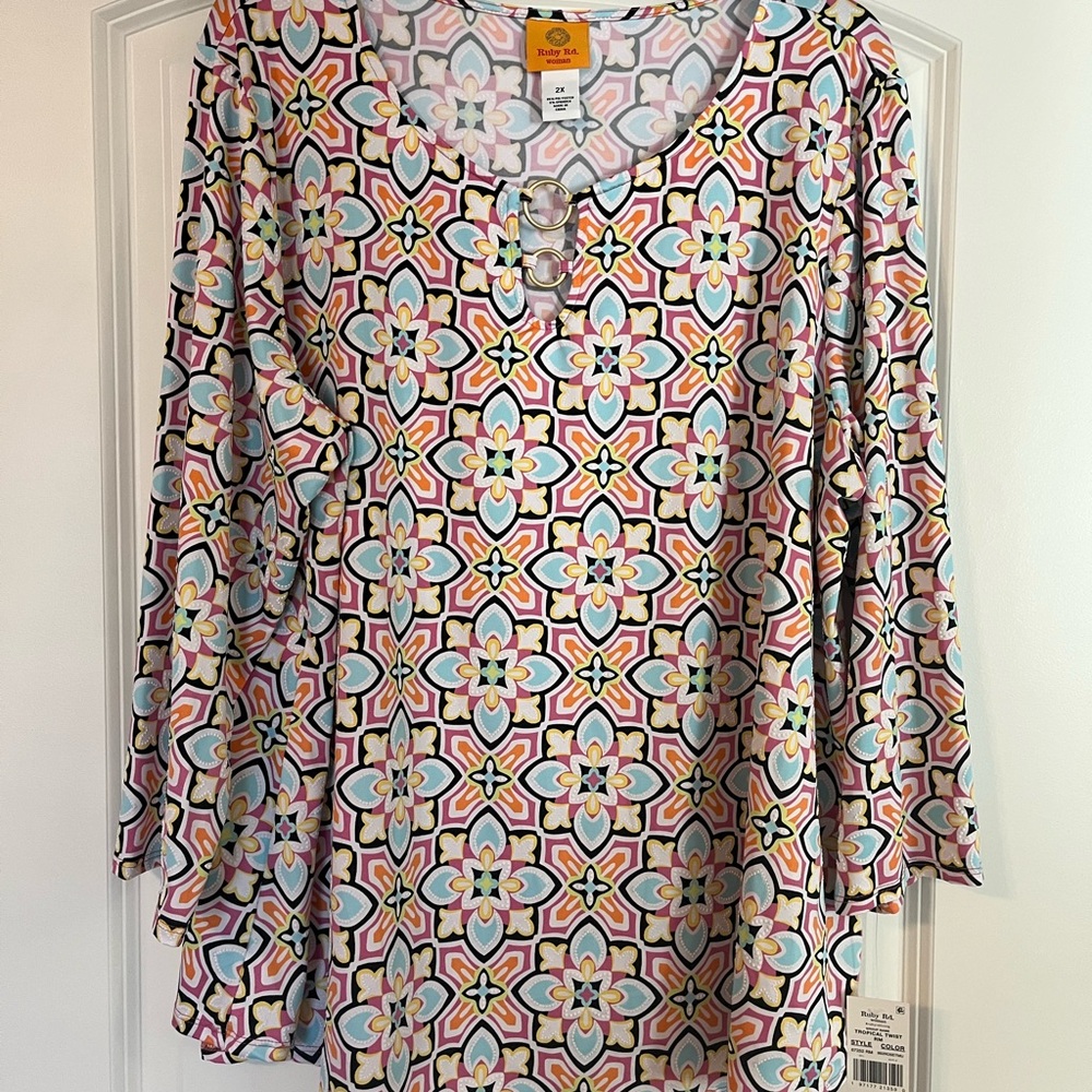 Ruby Rd. Pink Multi-Color Floral Geometric Ring-Accent Top  without tags.